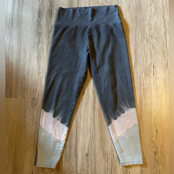 (5) True Craft Tie Dye Leggings, Set of 5 ~ (Med-Large size) - Picture 4 of 15